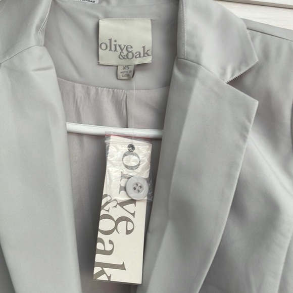 Blazer - Picture 4 of 4